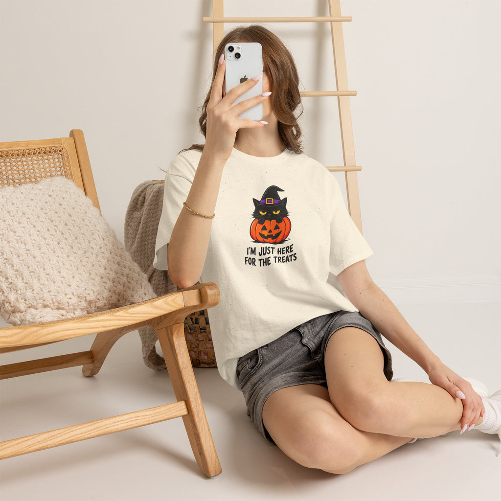 Halloween Cat T-Shirt – I’m Just Here For The Treats Pumpkin Witch Tee