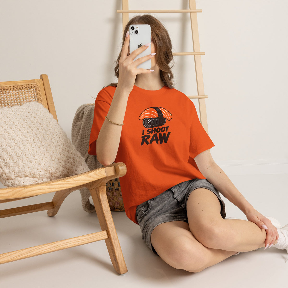 Funny Photographer T-Shirt - I Shoot Raw Sushi Camera Tee | Photography Gift