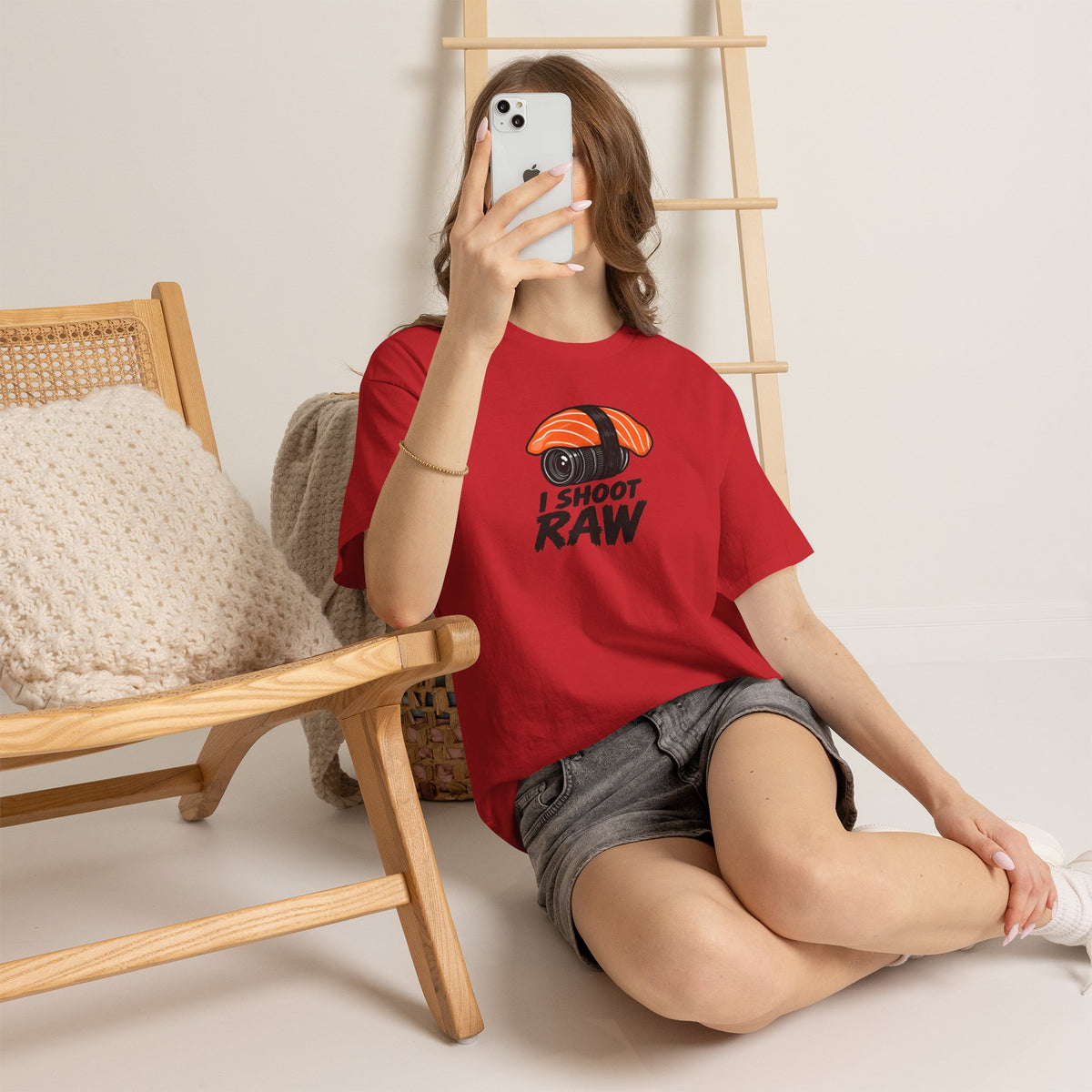 Funny Photographer T-Shirt - I Shoot Raw Sushi Camera Tee | Photography Gift