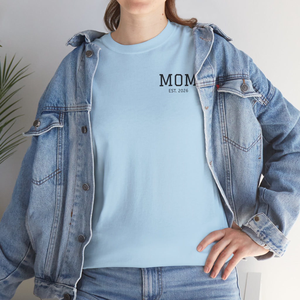 Mom Logo T-Shirt — Personalized Name Graphic Tee