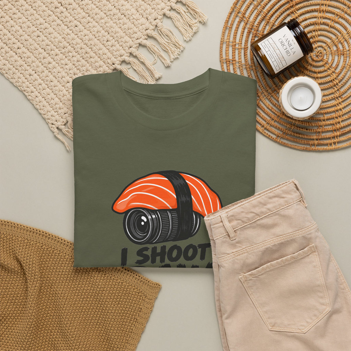 Funny Photographer T-Shirt - I Shoot Raw Sushi Camera Tee | Photography Gift