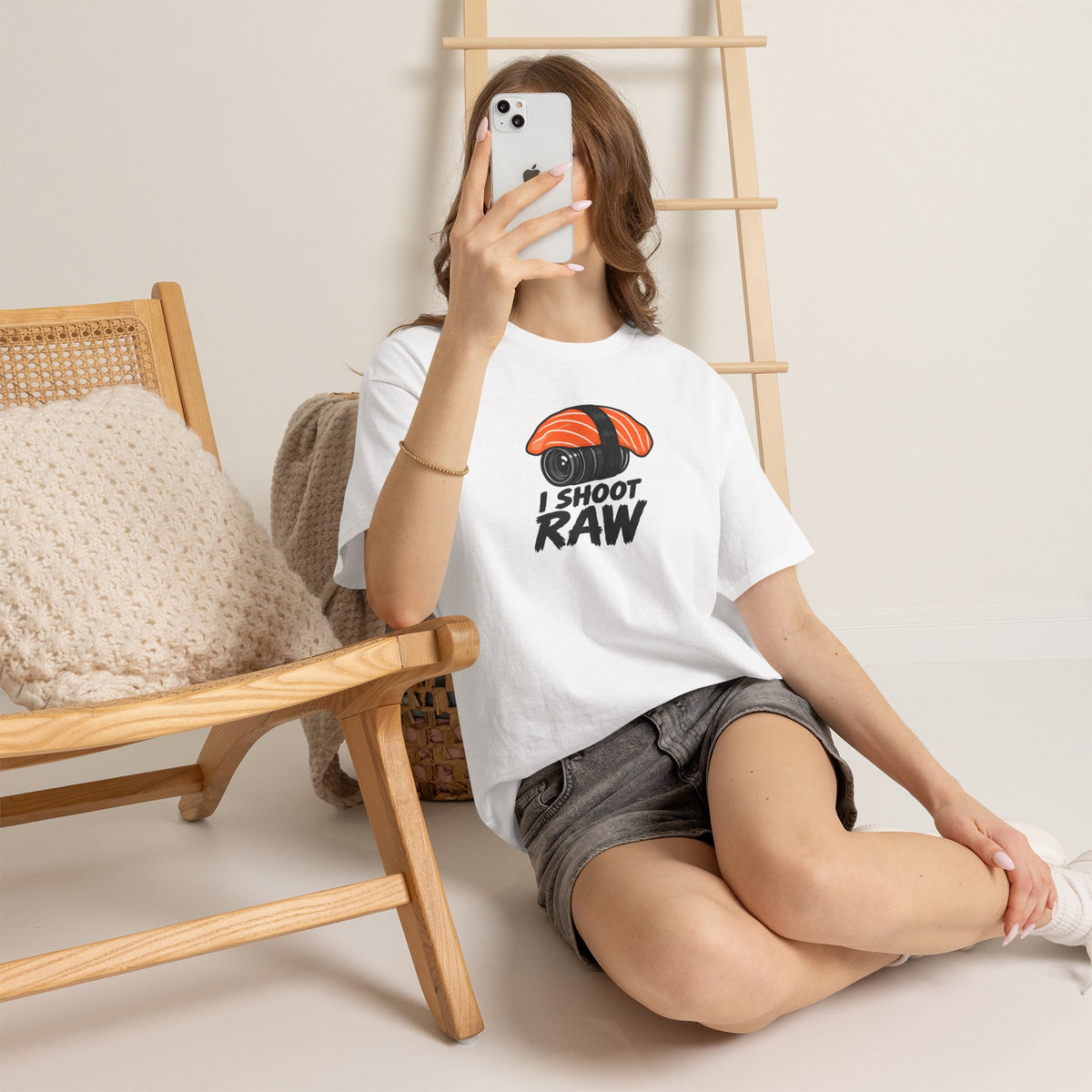 Funny Photographer T-Shirt - I Shoot Raw Sushi Camera Tee | Photography Gift