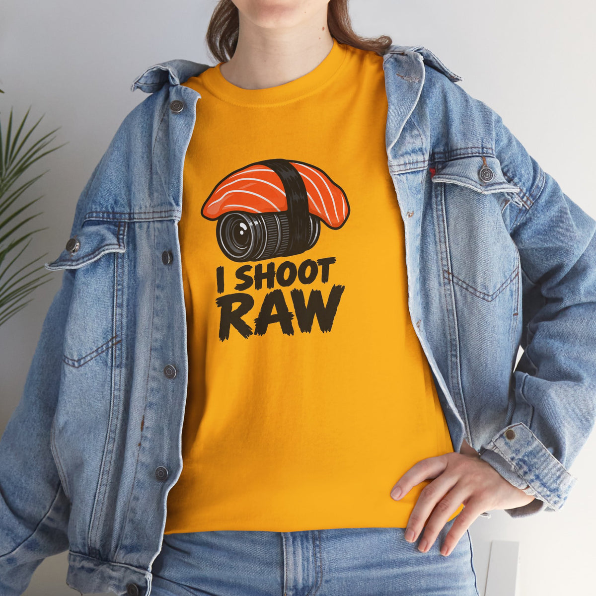 Funny Photographer T-Shirt - I Shoot Raw Sushi Camera Tee | Photography Gift