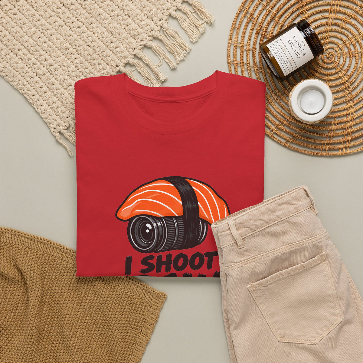 Funny Photographer T-Shirt - I Shoot Raw Sushi Camera Tee | Photography Gift